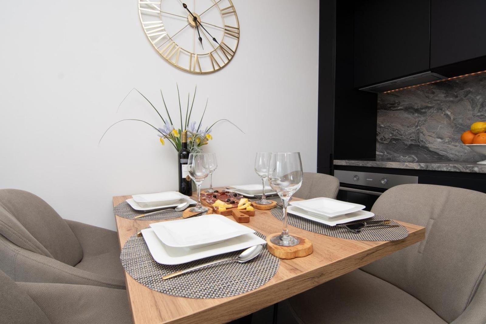 Studio Apartman Apollonia Синь Екстер'єр фото
